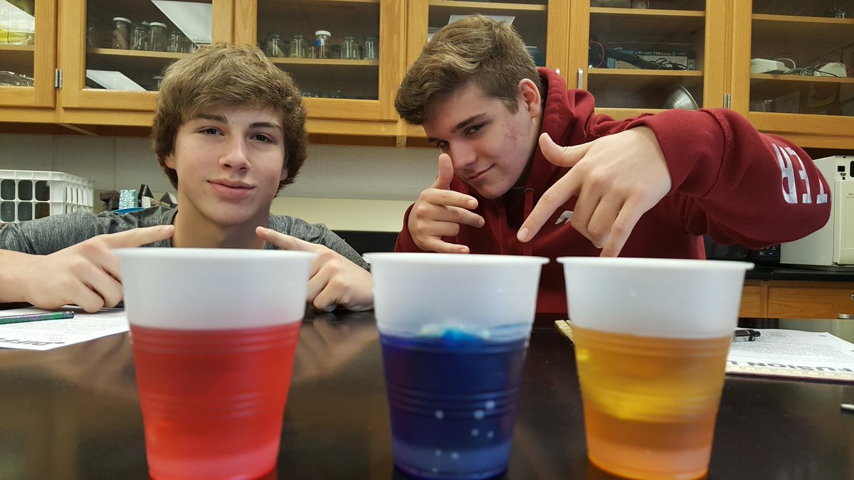 tsflick's tweet photo. Bio scientists learn about diffusion. @CVSciTech https://t.co/t5jUf0X48z