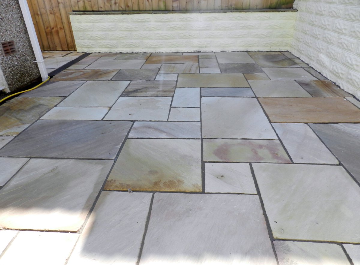 valejetclean's tweet photo. Another rejuvenated #patio, no longer slippery and green. This time in #StMellons #Cardiff For a free #jetwash quotation call us at #ValeJetClean on 02920 700571 or 07767 310618 https://t.co/F0Exr6kq05