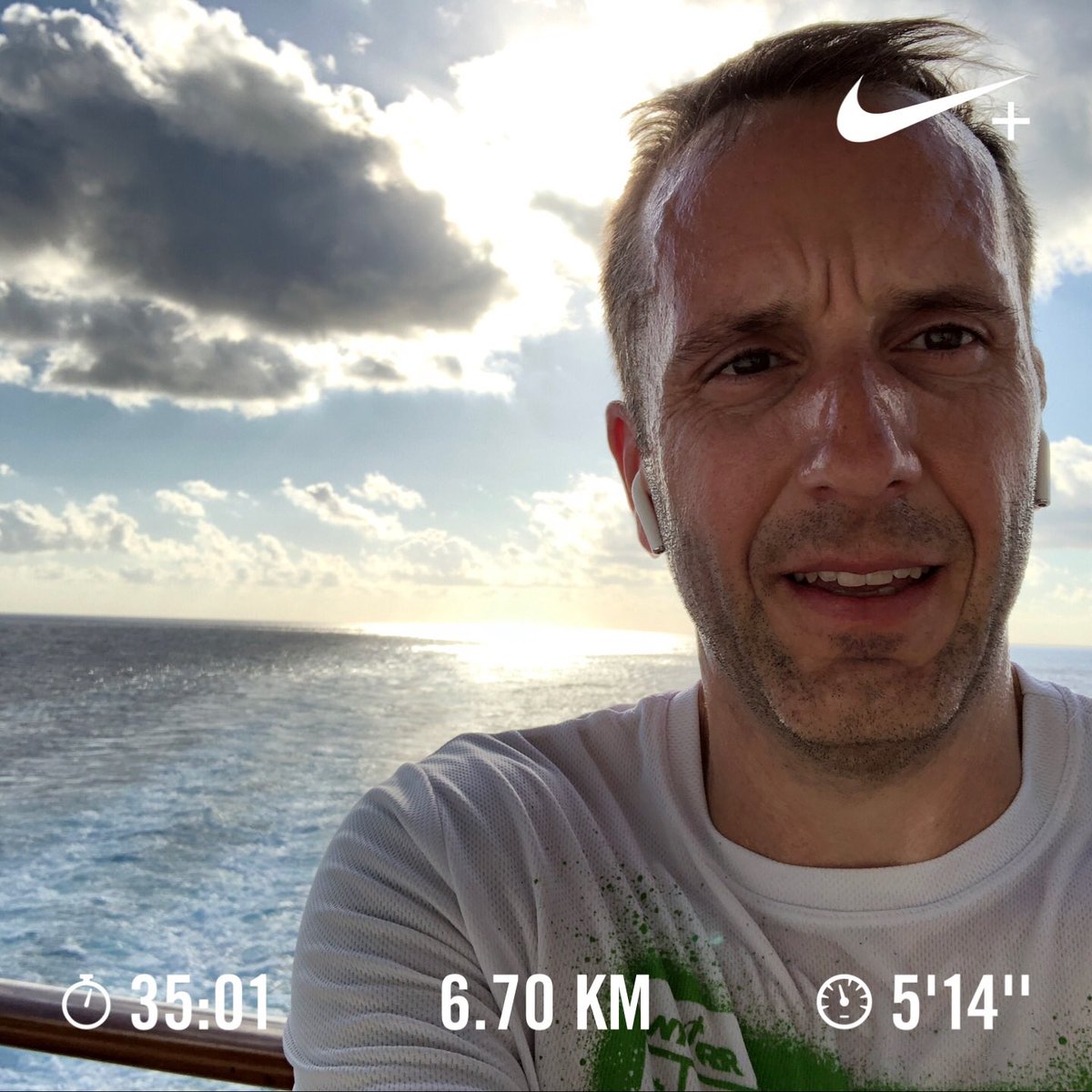 NickGreschner's tweet photo. Training continues on the boat!
https://t.co/sM2RcD5OCM https://t.co/OO9o6LQ7BP