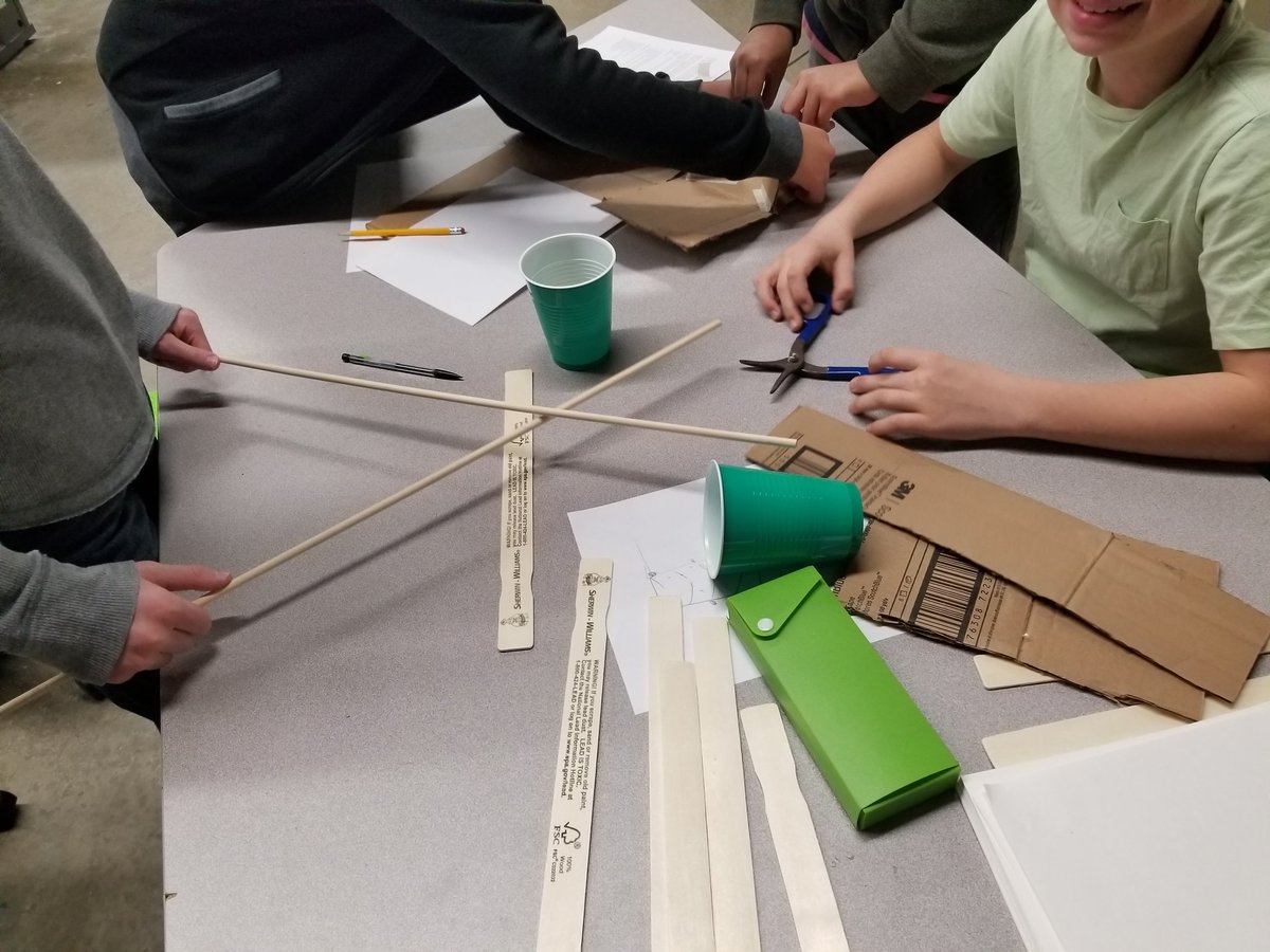 hartstemmd's tweet photo. 2nd semester's new 7th grade group has dug in once again with waterside structures. Based on the planning,  I can tell the coolest part is going to be how different these ideas will be compared to last semester! Creativity is limitless 👍 #stem #youngengineers https://t.co/lJ2Sl3xbjm