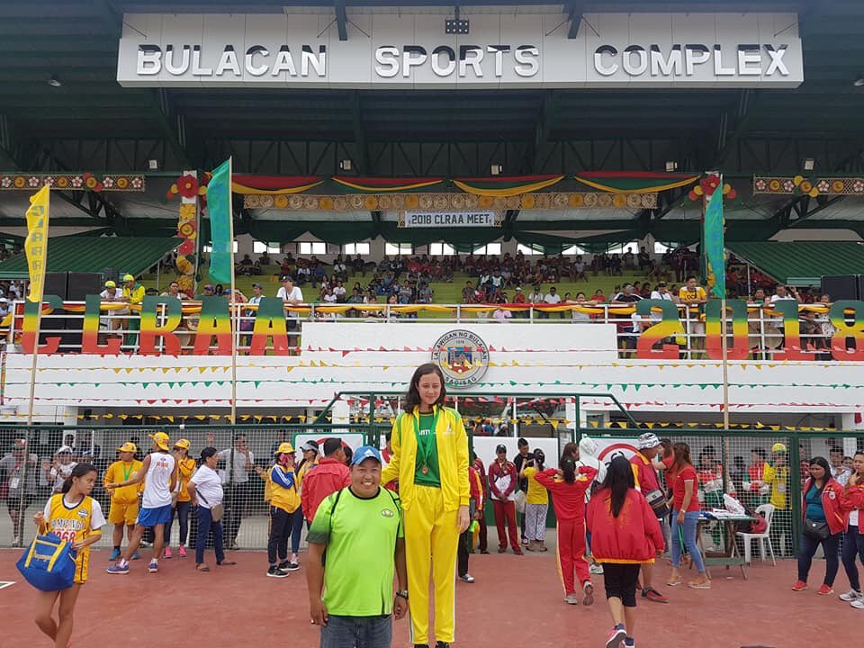 Brightwoods1995's tweet photo. Congrats, Sophie! CLRAA Bronze Medalist, HS Long Jump! #onebrightwoods https://t.co/hM2hBlYC4I