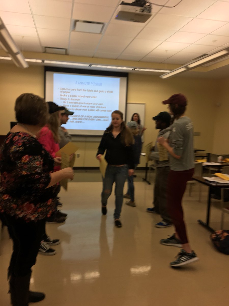 DelmarMathRocks's tweet image. Mrs. Rosie Brittingham models the “5 Minute Poster” and “Two Step” strategy with SU students.  #ProjectKEEP