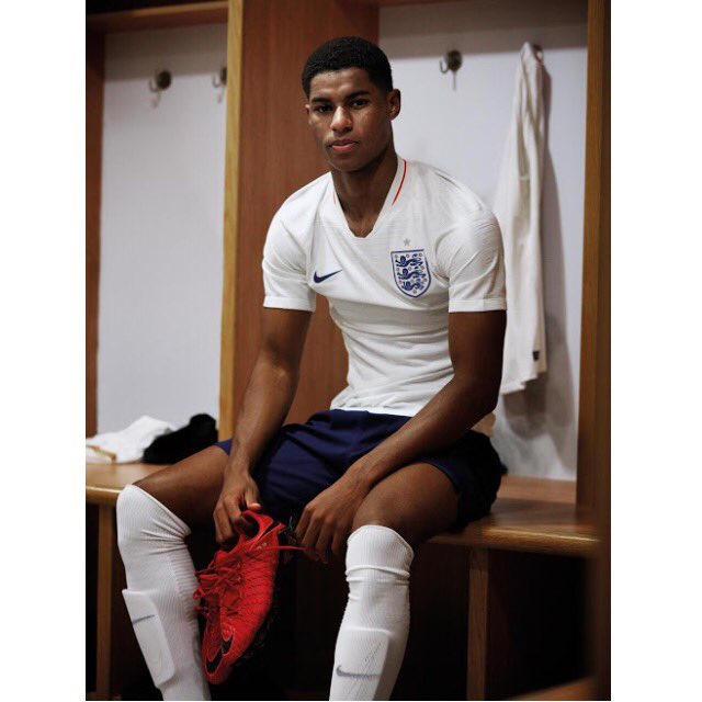 Go_JerseysNG's tweet photo. Cc a follower
England 🏴󠁧󠁢󠁥󠁮󠁧󠁿 World Cup 🏆Home &amp; Away Jerseys Now IN STOCK.
Available in Sizes: S, M, L,XL. 
WhatsApp: 07035756811
DM to Place an ORDER. https://t.co/6HBKGD8D09
