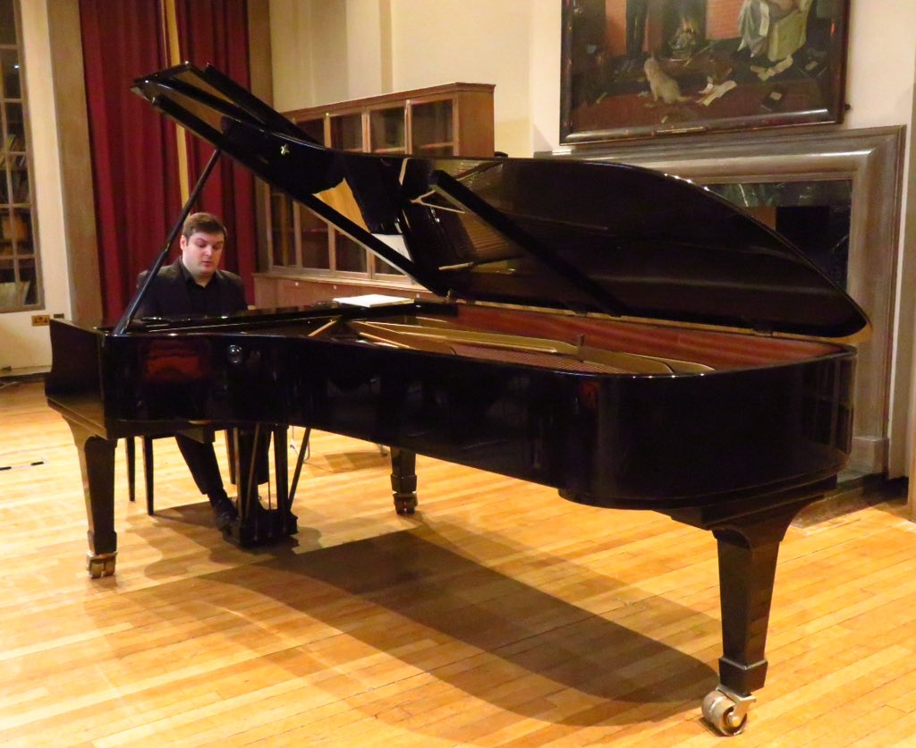 LSEpublicevents's tweet image. Delighted to host pianist Alexander Panfilov for his Lunchtime Concert today, thanks to @AlPanf for a fantastic performance, and to our audience for joining us - a perfect escape from the cold outside!