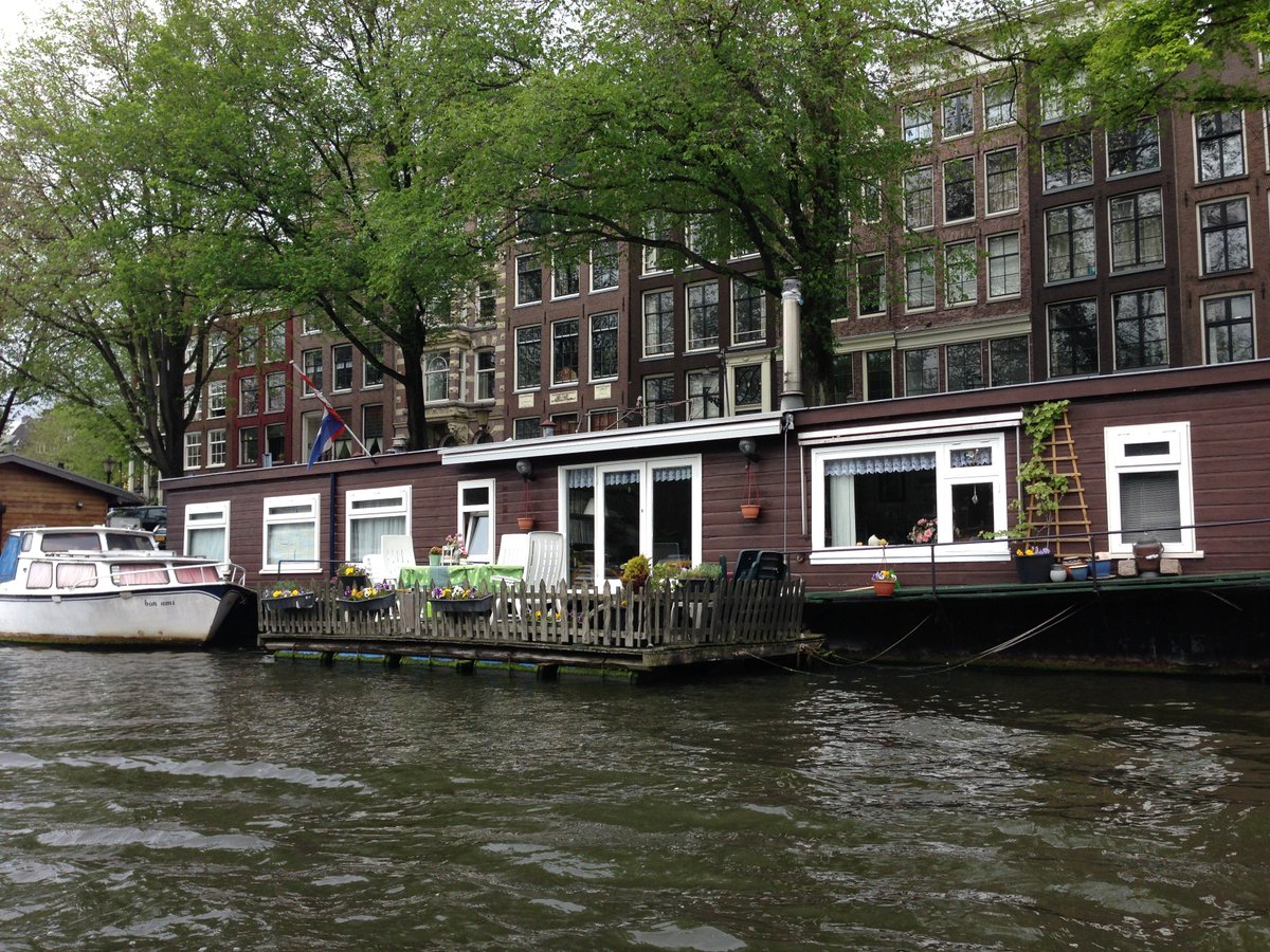passionbeyond81's tweet photo. Home in Canal's of Amsterdam #amsterdamworld #amsterdam #netherlands #europe #igersamsterdam #iamsterdam #ilovethiscity #iloveholland #holland #beautifuldestinations #beautifulcity #amsterdamcity #travel #travelling #lovetotravel #exploretheworld #travelgirl #travelbug https://t.co/dON5btqdDu