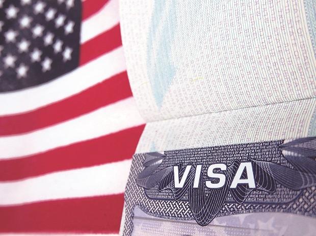 EB5's tweet photo. America’s leading #EB5 #RegionalCenter, #USImmigrationFund @EB5,  is encouraging #Indians to apply for their EB-5 visas as early as possible given a possible change to the program later this year and a tightening of other #visa categories. #USIF

More: https://t.co/2SFJszjb6u https://t.co/7nEEkH2ygE