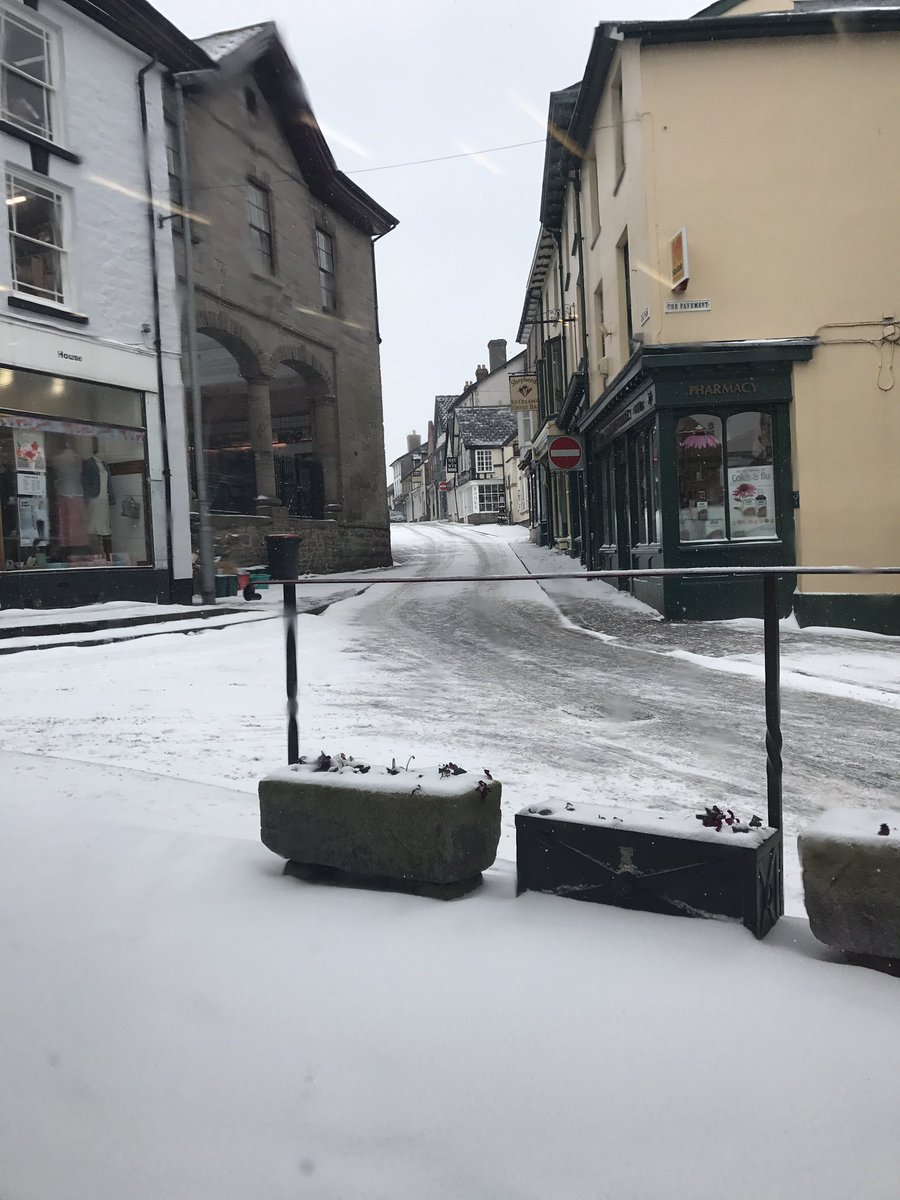 Eves_HayonWye's tweet photo. Any body out there???? #hayonwye #Snowmageddon https://t.co/3d1LqANnz4