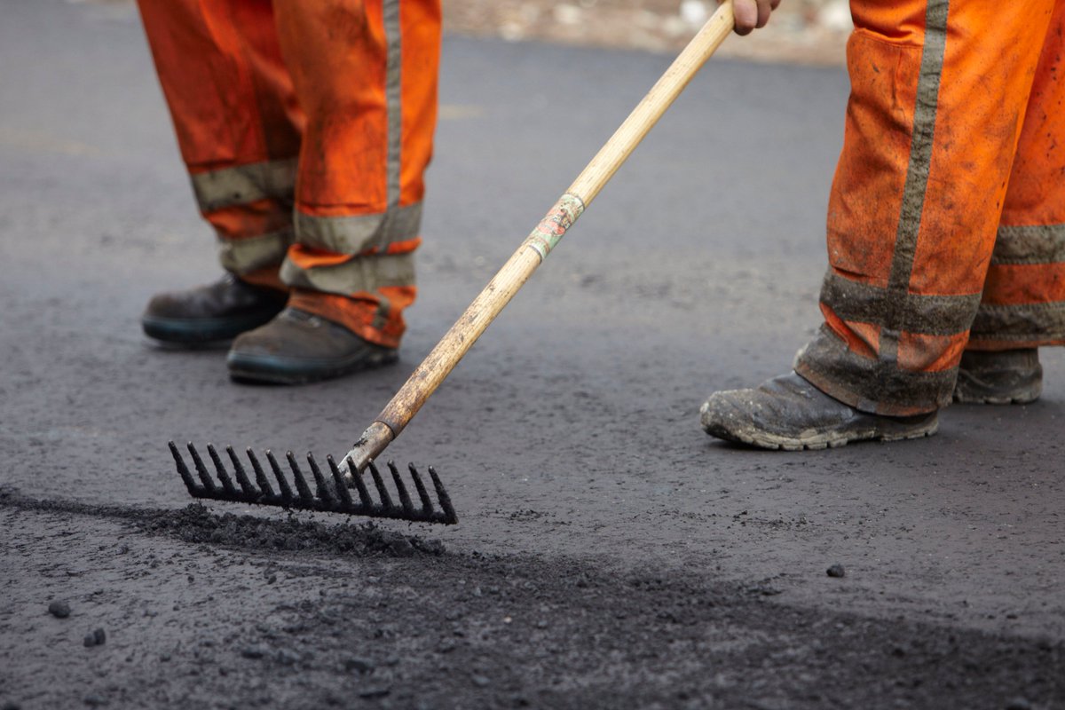 ProvincieNH's tweet photo. Toerit N241 naar A7 Wognum, richting Amsterdam, afgesloten van maandag 5 maart 23.00 uur t/m dinsdag 6 maart 05.00 uur vanwege asfalteringswerkzaamheden https://t.co/TxY4geSHjt https://t.co/kotmQE5szA