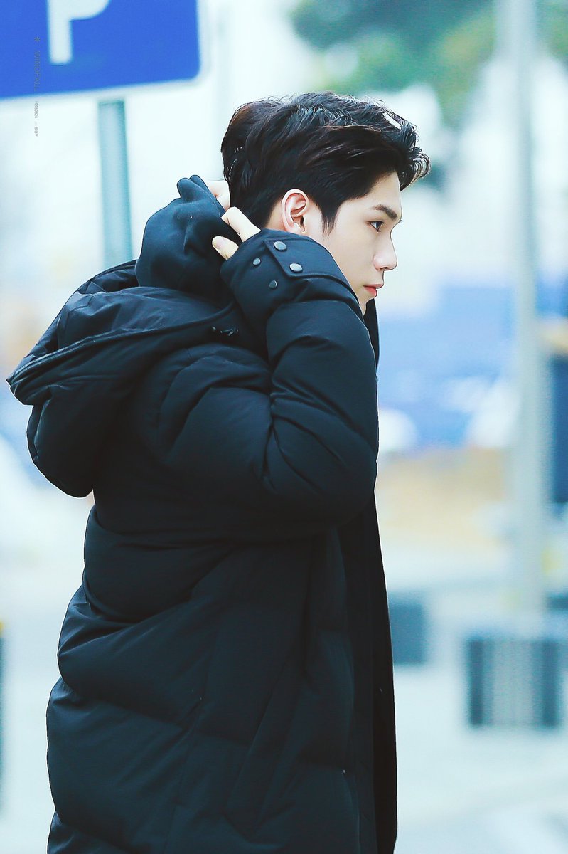 ongza007's tweet photo. 성우 신한은행  
성우 신한SOL  
성우 노래  
성우 춤  
성우 gif  
성우 움짤  
성우 연기  
성우 손  
성우 키  
성우 음악중심  
성우 쇼음악중심  
성우 뮤비  
성우 비주얼  
성우 라디오스타  
성우 비율  
성우 사진 https://t.co/gCJT1b7u50