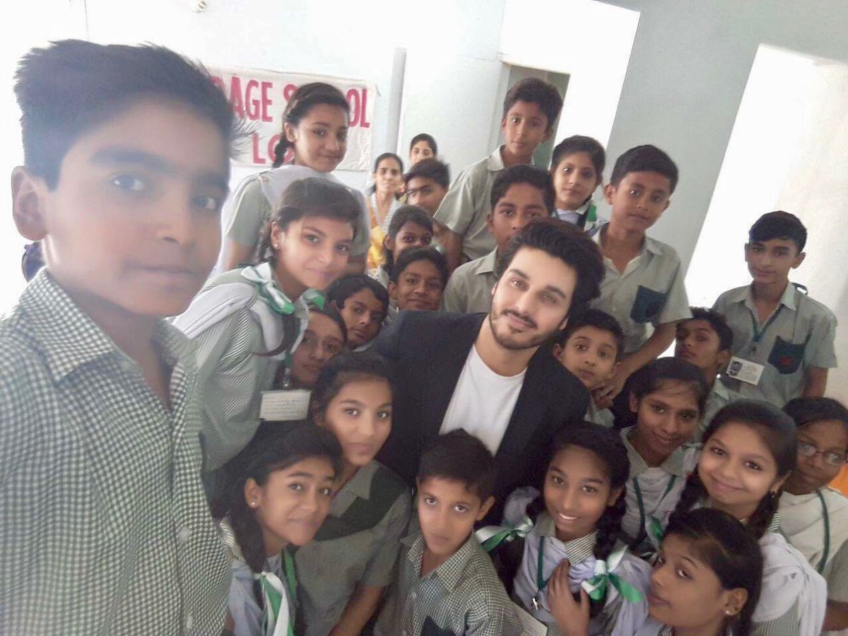 <a href="/Ahsankhanuk/">Ahsan Khan</a> talks to the kids of #GarageSchool to create awareness on child abuse.#AhsanKhan takes his social responsibilities seriously and never fails to impress us with his work
<a href="/TheGarageSchool/">The Garage School</a>
#QualityEducation #socialresponsibility #BetterPakistan #love <a href="/MKDigitalPR/">MK Digital</a>