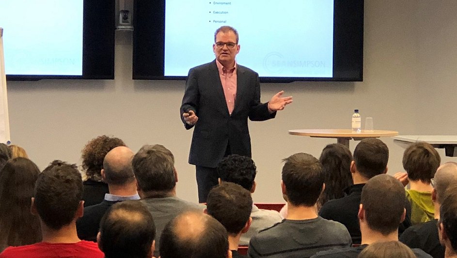 Avaloq's tweet photo. A big thank you to ice hockey legend Sean Simpson for sharing great insights from the world of sports with the Avaloq team! #Drive #Courage #Leadership https://t.co/woSpr44R8h