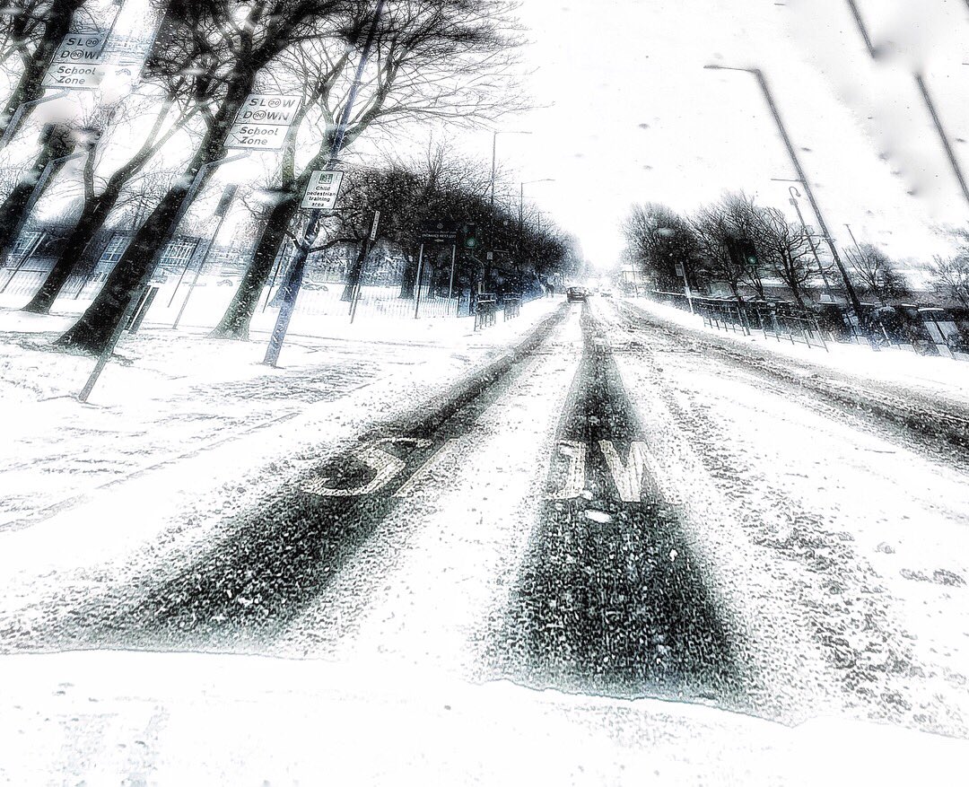 bd_visuals's tweet image. Awesome shots with my iPhone6 
.
.
.
.
.
.
#awesomeshot #randomshot #snowday #bdvisuals_prod #bolarinwa #lancashire #nature #010318