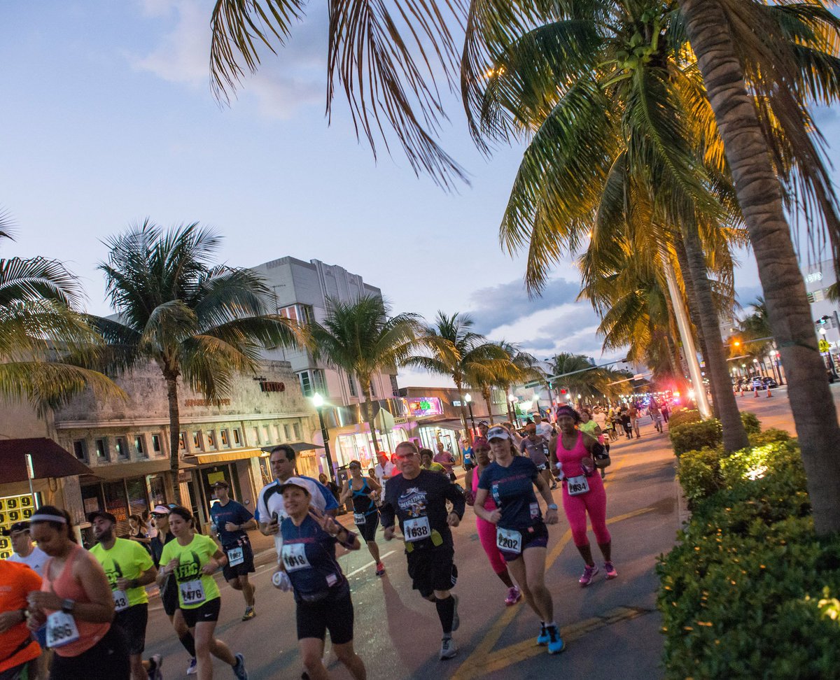 athlinks's tweet photo. #TBT Run Miami 305 Half Marathon and 5K. Anyone heading to beautiful Miami this weekend!? #run305 #RunMIA https://t.co/hGmFuhas4X