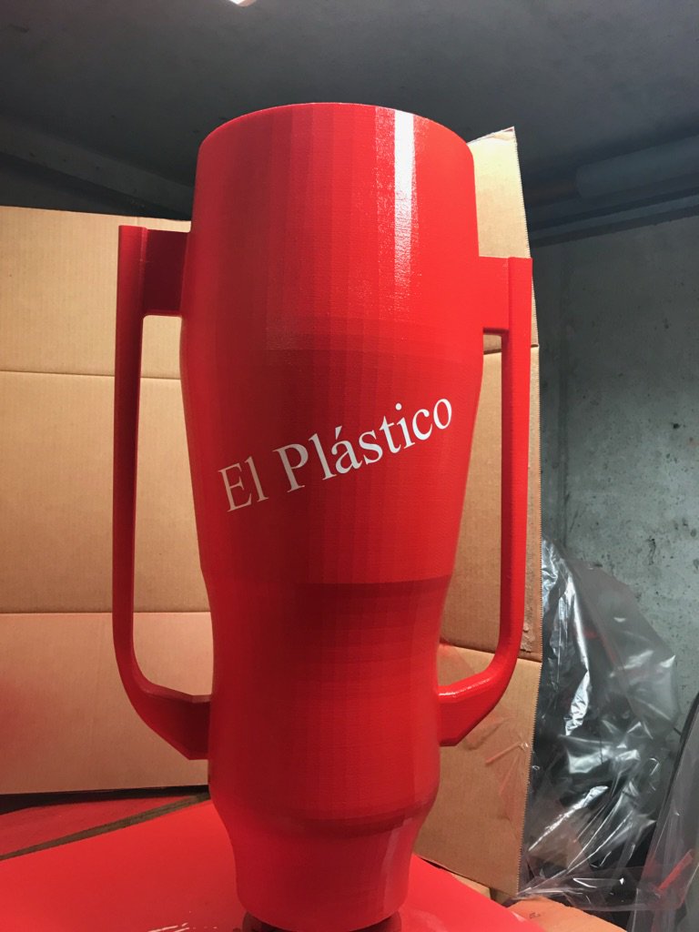 Nu giver det mening 🏆 Mere end 3 point og æren på spil i aften! 

Verdens første vandrepokal af ren plastik er en realitet og debuterer i Right To Dream Park mod <a href="/SilkeborgIF/">Silkeborg IF</a> kl 18.00. 

Hvis ellers den når frem i tide 🙏 #elPlástico