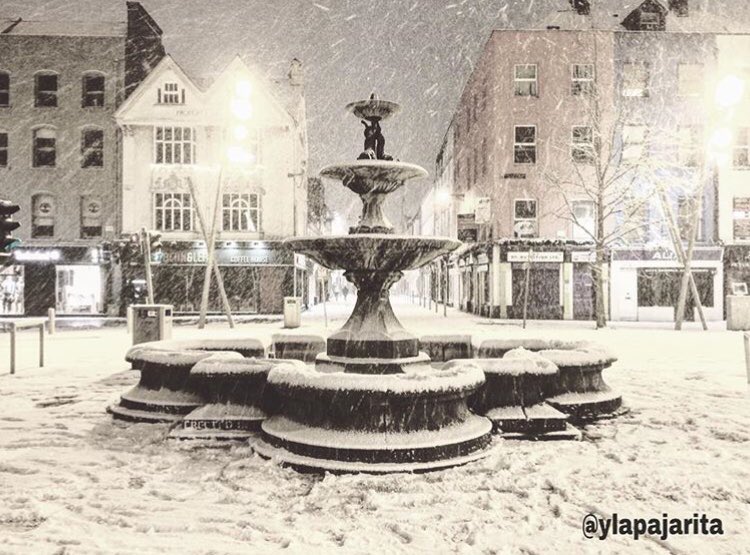 hellocork_'s tweet image. Pure magic last night ❄️☃️ thanks to @ylapajarita for sharing using the hashtag #hellocork_  #beastfromtheeast