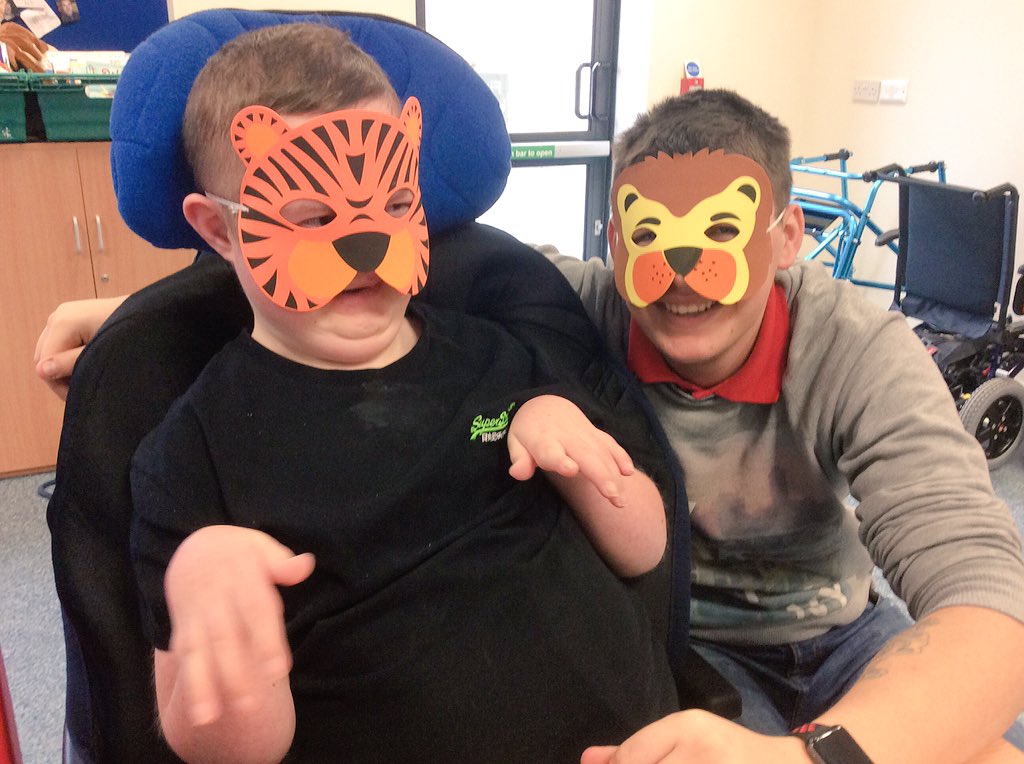 wilsonstfeed's tweet photo. 5.4 all dressed up for world book day. A range of animals, Minnie Mouse, a pirate and Little Red Riding Hood. #WorldBookDay #WeLoveStories #costume #WeLoveToRead 🐱🐭🐯🦁🐘☠️👱🏼‍♀️📚❤️ #WSSixthForm #WSDyson https://t.co/Xq0Y9W1gsw