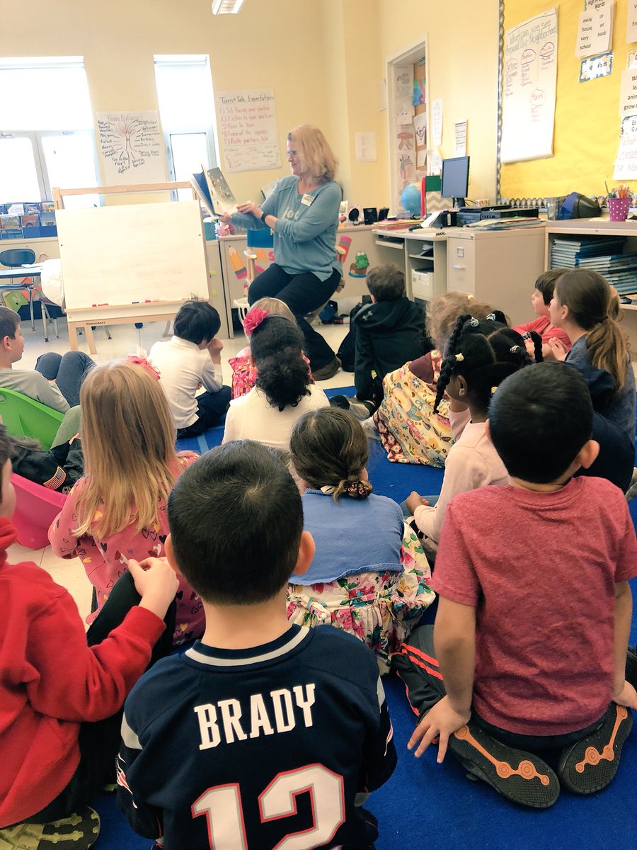 MsAmariReads's tweet photo. #Team1A is learning all about the PAUSEabilities of taking breaks in our days, and how #KindnessisCooler! We even got to try some yoga poses! Thank you, Joy, from @joyyogamelrose, for being such a fabulous #CommunityReader for #ReadAccrossAmerica! #MelrosePS https://t.co/3NXvc5B9iz