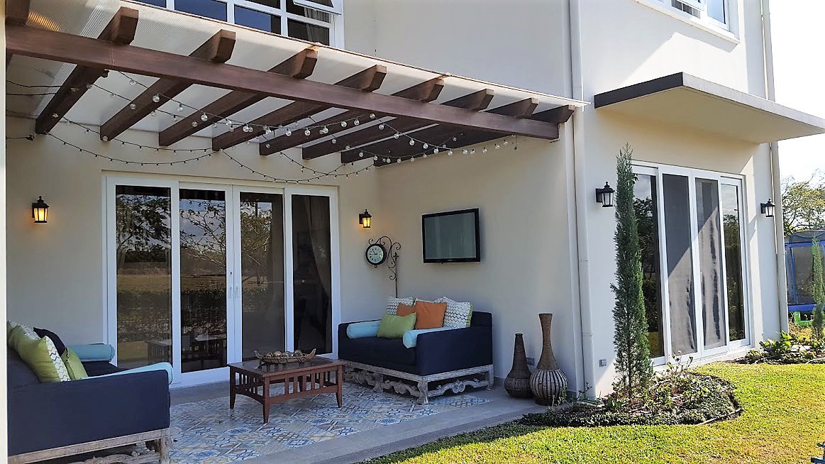 RealtyJcfrancis's tweet image. Residencia en Hacienda Espinal. Construcción de Primera Sobre 661 m2 / 7115 ft2 de Terreno. Asking $760.000. 

Must visit, DM or contact us jcfrancis@financier.com

#CostaRica #RealEstate #BienesRaices #Retiring #Inmuebles #PuraVida