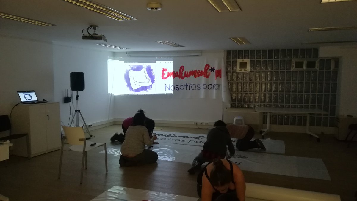 DFeministak's tweet photo. 📆 GAUR / HOY
🕡 18:00
👉 PROPAGANDA KEDADA
📍 @DSSEmakumeenEtx 

Martxoak 8ko Greba feministarako motorrak berotzen ari gara eta denok ekarpena ezinbestekoa da.

Estamos calentando motores para la huelga feminista y la participación de todas es necesaria. https://t.co/ON0qeaSo68