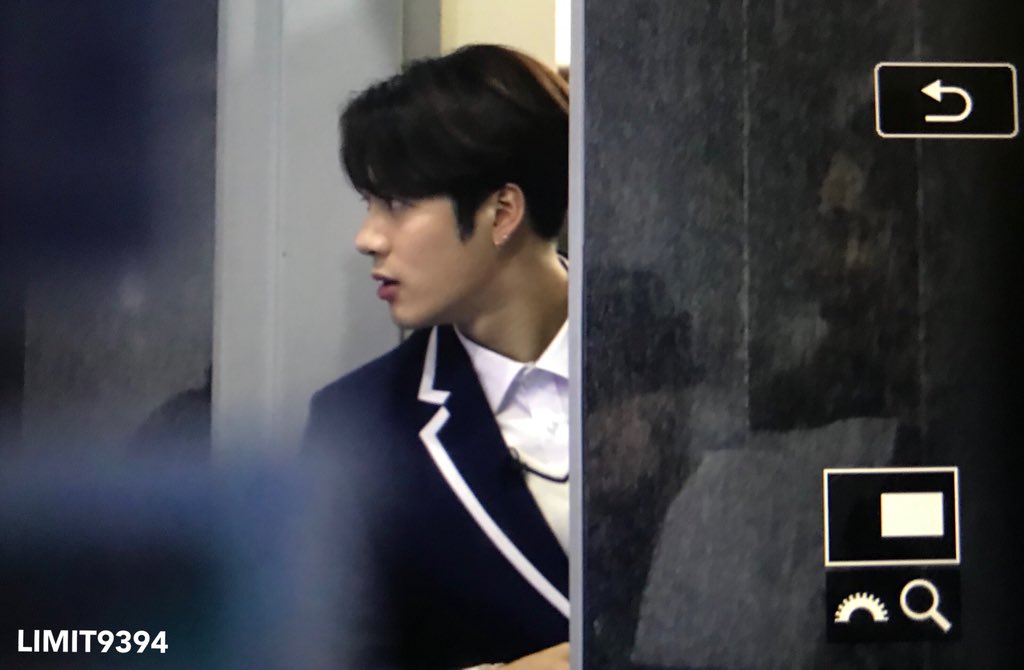 ______Limit tweet media