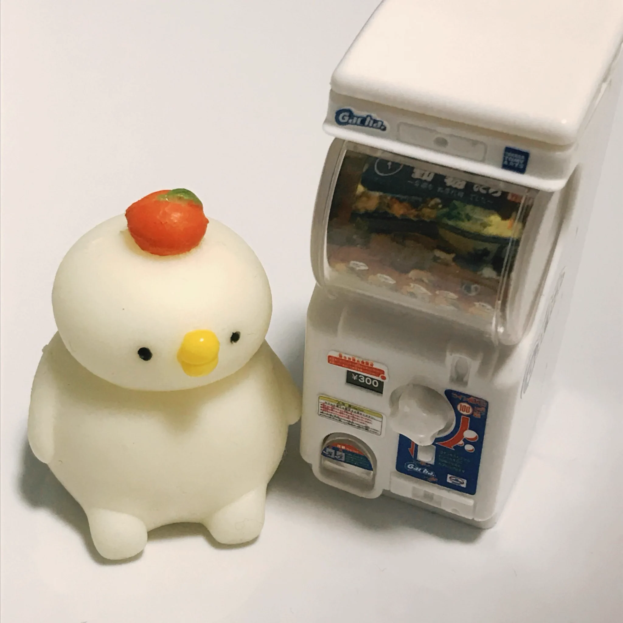 構造が神ってるｗガチャガチャのガチャで出てきたミニチュアのガチャが本物すぎるｗ
