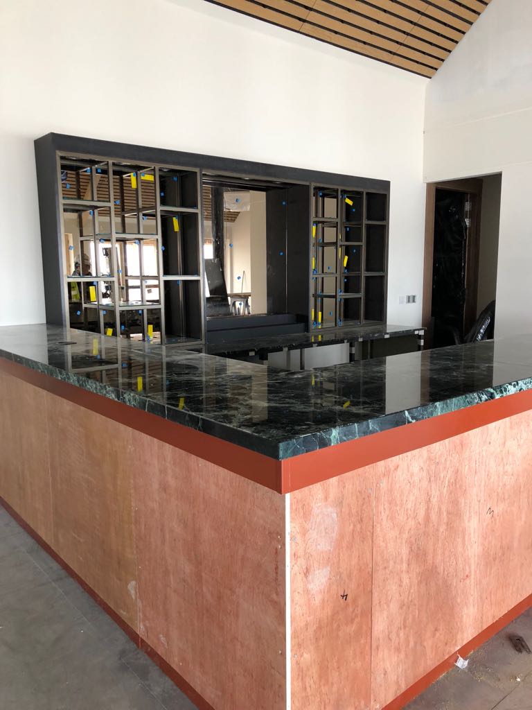 InoxEquip's tweet image. It may be RED Alert but we keep on keeping on @carnoustiegolf @CEDFabrications @kendall_mark .....nearly finished Bar....more chilly pics to follow @CEDAUK