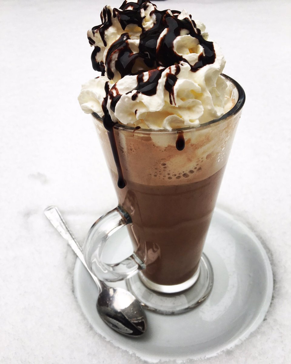 What can be better than a hot chocolate on this cold snowy day! ❄️ #Revolution #cold #freezing