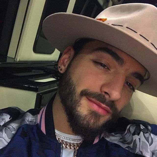 masqueradionet's tweet photo. ¿QUÉ ESTÁN TRAMANDO MALUMA, NICKY JAM Y J BALVIN? https://t.co/SlONgQnOJ1 https://t.co/DdHbUy07cF