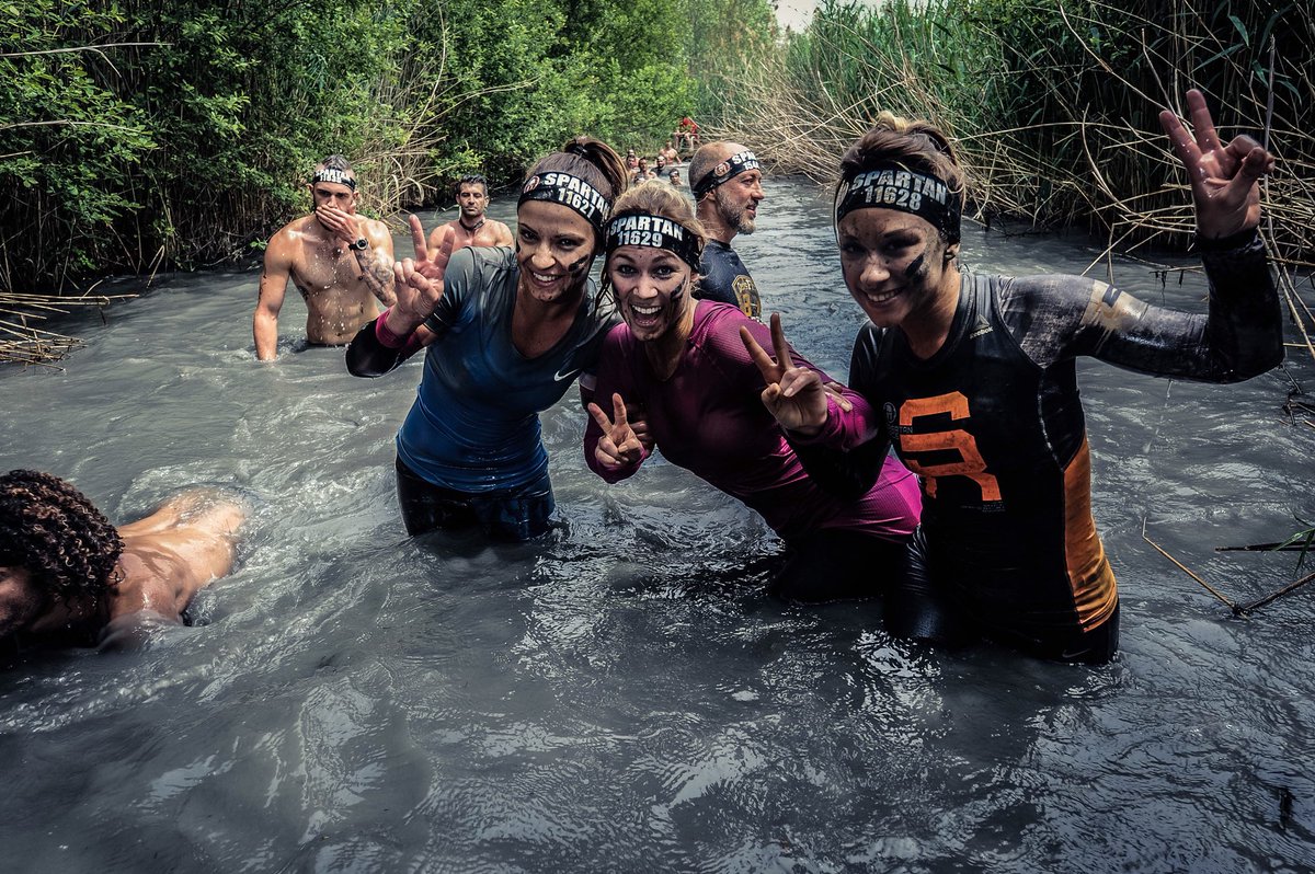 #tbt SPARTAN RACE 2017
 #spartanracefrance #super #wearespartan #strongtogether #challenge #paris #parisienne #jed7 #twins #bff #inséparables