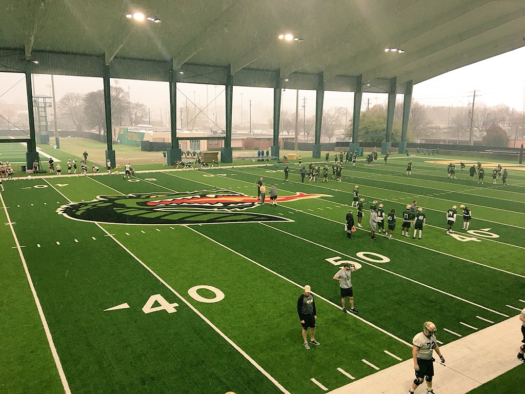 UAB_FB's tweet photo. Rain or shine, we grind. Practice #2 let’s get it. https://t.co/9ZCXSjjTd0