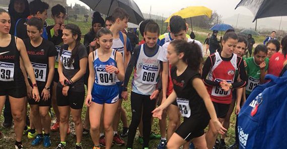 cuscatania's tweet photo. Atletica: Angela Pagano trionfa ai Regionali di Cross https://t.co/gI7ovfKXQe https://t.co/5luvzSTGvD