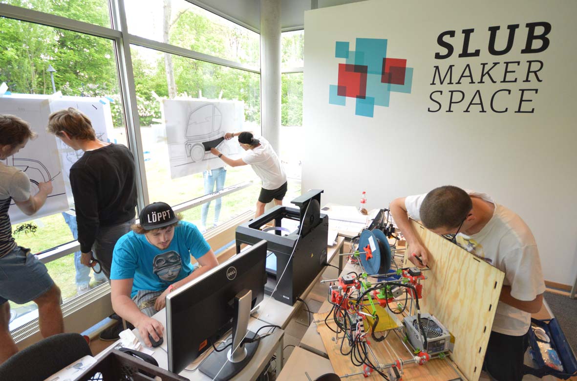 SLUBdresden's tweet photo. Heute 17:00 Uhr #SLUBVeranstaltung im #SLUBMakerspace zum Thema #3DDruck #3dprinting: Tüftler inspirieren mit #3DOpenSource-Druck-Innovationen! https://t.co/jCsJzPpS9Z /nf https://t.co/I41L5bgpcj