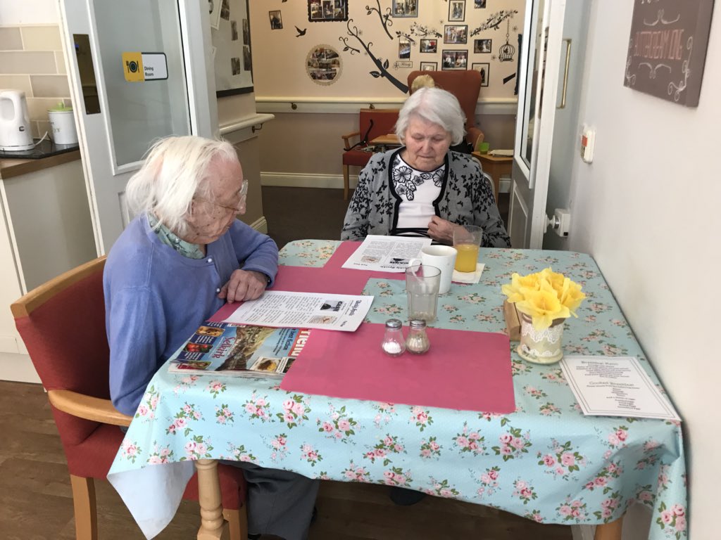 SMC_ForestHall's tweet photo. Chatting with our sparkle news #chatting #gossip #social @ageUKNT @St_Martins_Care @CQCInYourArea @yourcarehome https://t.co/cRyuiWPgvG