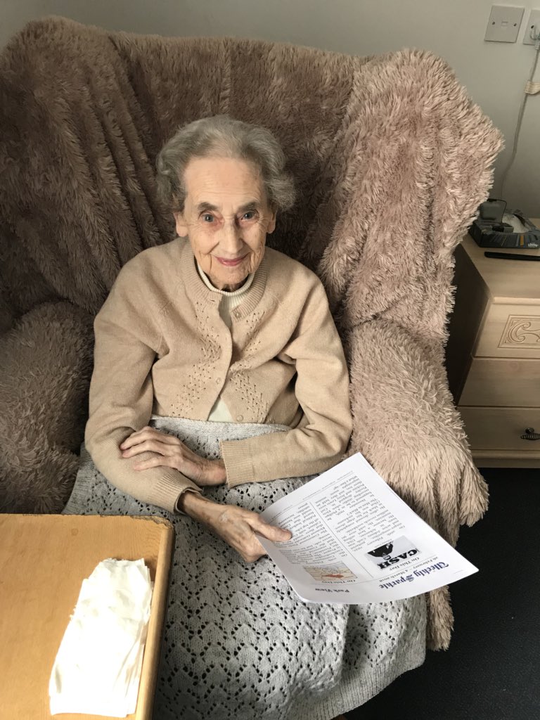 SMC_ForestHall's tweet photo. Chatting with our sparkle news #chatting #gossip #social @ageUKNT @St_Martins_Care @CQCInYourArea @yourcarehome https://t.co/cRyuiWPgvG