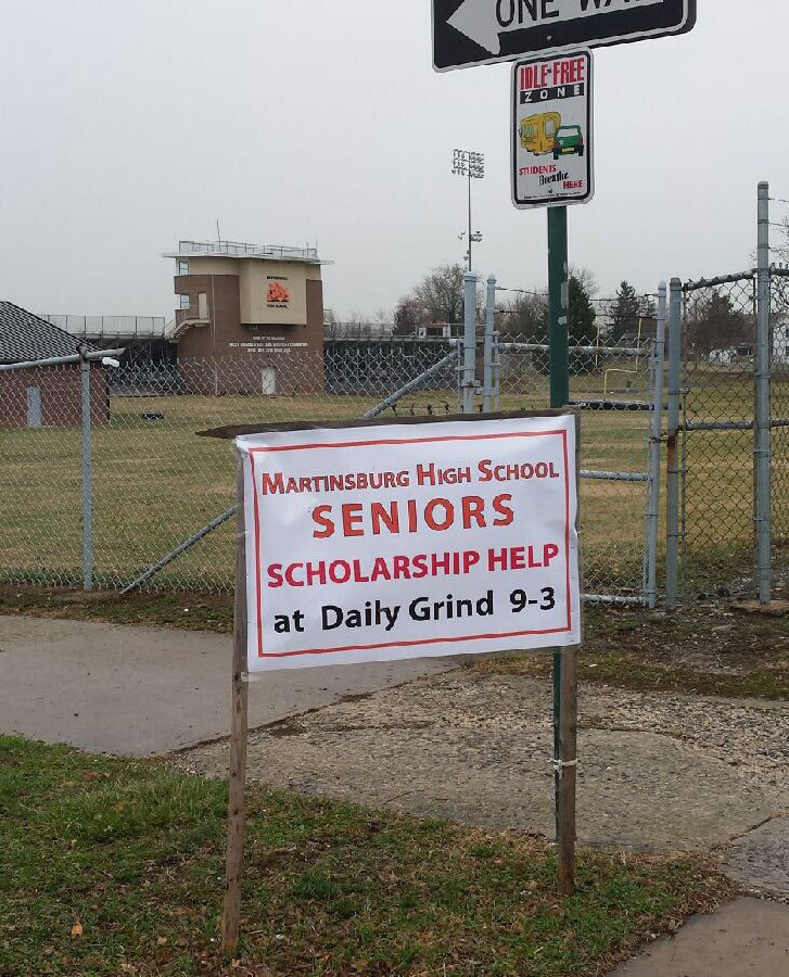 MHS seniors don’t forget!!!!!! #GetToTheGrind #LoveTheDogs