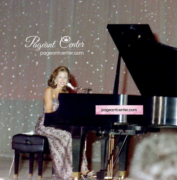 PageantCenter's tweet image. This morning, we are sharing the 10 best pageant talents of all time.  We think these are flat-out fabulous! [VIDEOS] #1 gives us goosebumps... pageantcenter.com/pageants1/best…