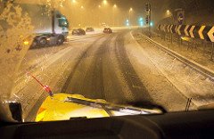 HighwaysSWEST's tweet photo. We are encouraging people not to travel in the SW between 8pm today (1 March) and 2am tomorrow (2 March) | We are working around the clock to keep everyone safe on the network but in line with the Met Office Red Alert, &amp; for safety reasons, the advice is not to travel #WeatherSW https://t.co/auJTcdQHLo