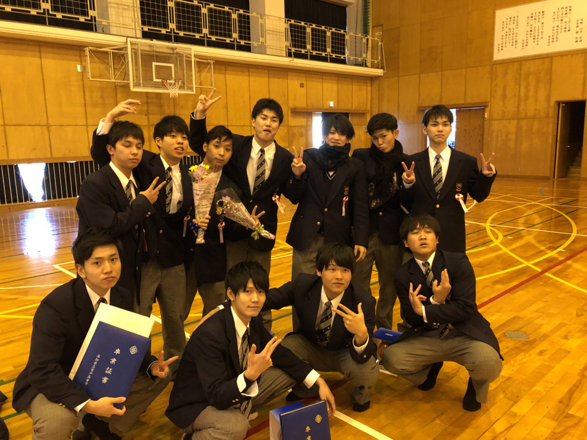 7eedc246bdcd4c1's tweet photo. 卒業しました。 https://t.co/B0t8bALJbl