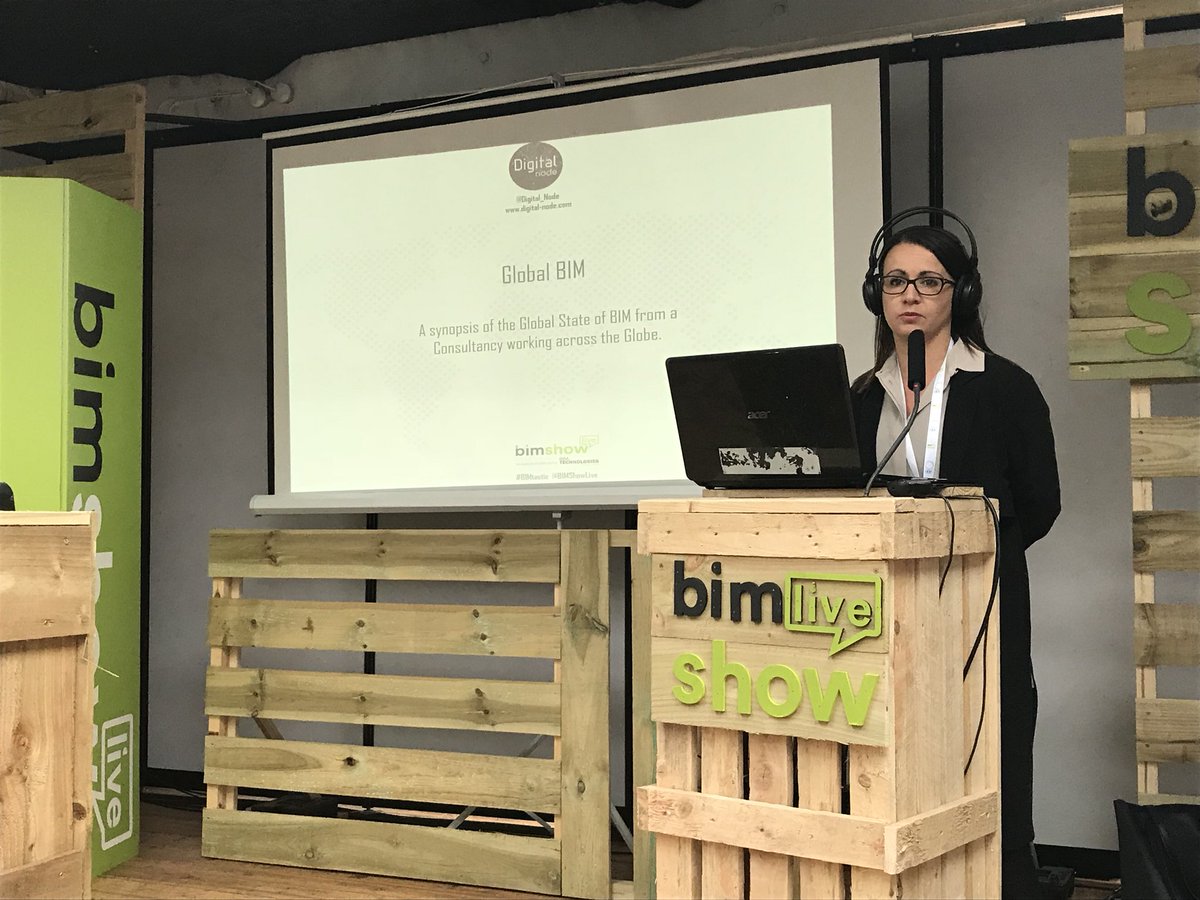ThatBIMthing's tweet photo. Upstairs @BIMShowLive to hear @becdecicco talk about the global state of BIM https://t.co/VWooawQwYC