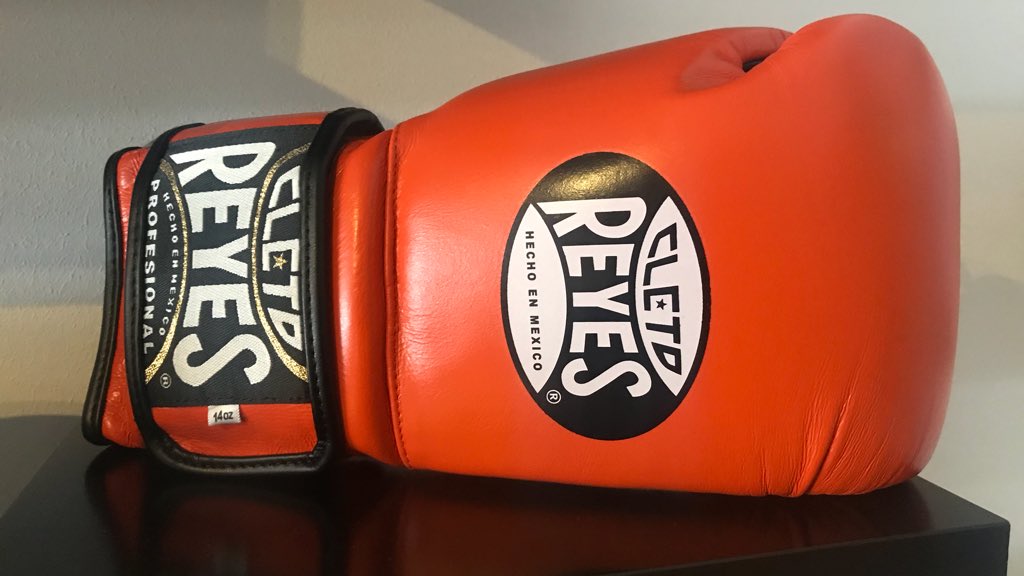 🔥🔥 COMPETITION TIME 🔥🔥
Win these stunning Tiger Orange Cleto Reyes 14oz sparring gloves 🙋‍♂️
👉 To enter simply RT &amp; Follow us
👉 Winner announced 14/3 @ 12pm