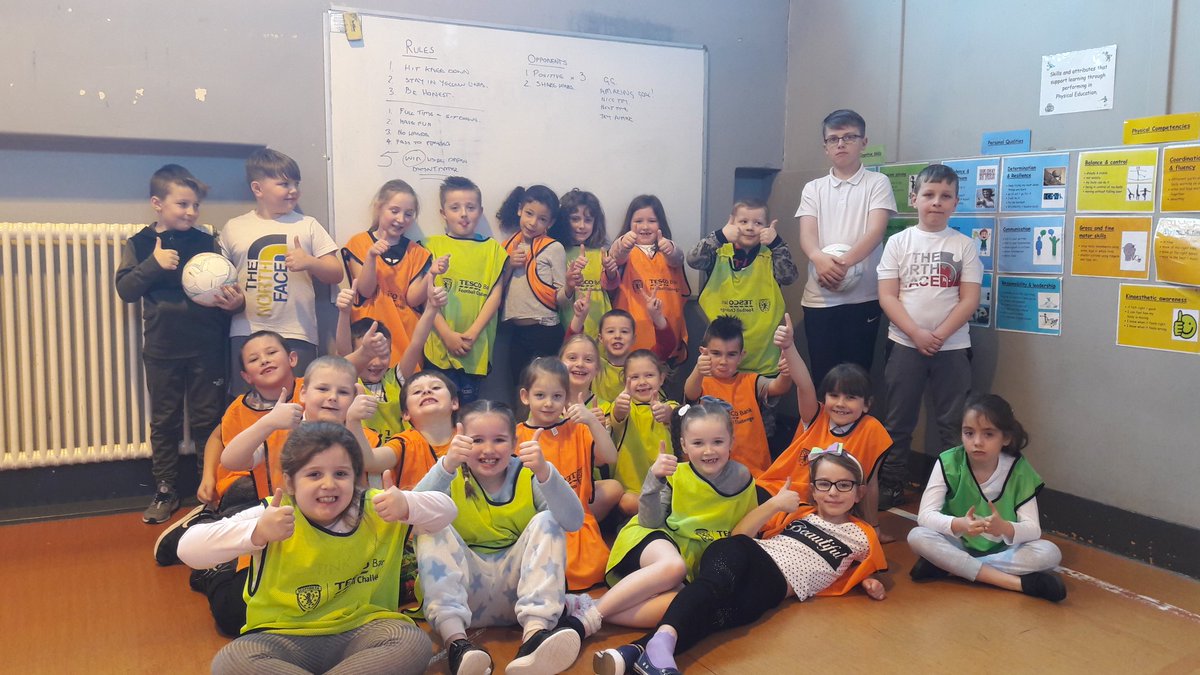 333Davidclark's tweet photo. Really good to have the P7s down to referee matches whilst we work on respecting the rules and opponents of the game. #rolemodels #betterplaygroundplay https://t.co/nhXGaEgd7k