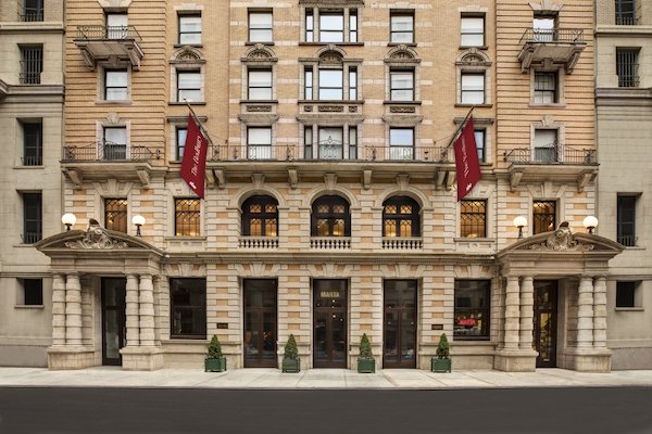 <a href="/TheRedbury/">The Redbury</a> proved to be a perfect #NYCHotel for this who are fans of #historichotels  and who want convenience for taking in a lot of #BroadwayShows.  Read our picture rich review of this one time women-only #hotel at ow.ly/1Thx30iGWdq
#ILoveNY #NewYorkNewYork #Broadway