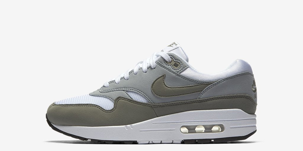 nikestore's tweet photo. The Women's @nikesportswear Nike Air Max 1

Shop 🇺🇸 https://t.co/IYre6JBmCY https://t.co/Vyw0o6jfpg