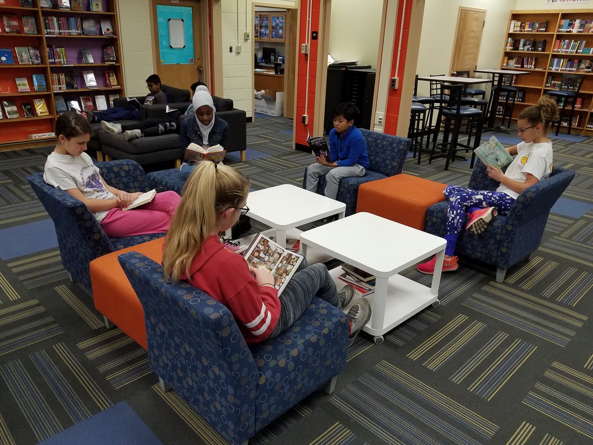 arbutuslibrary's tweet photo. AMS students love to read every day...but especially on #ReadAcrossAmerica day! #bcpslms #shelfie @ArbutusMS https://t.co/M2Rjg9pH6A