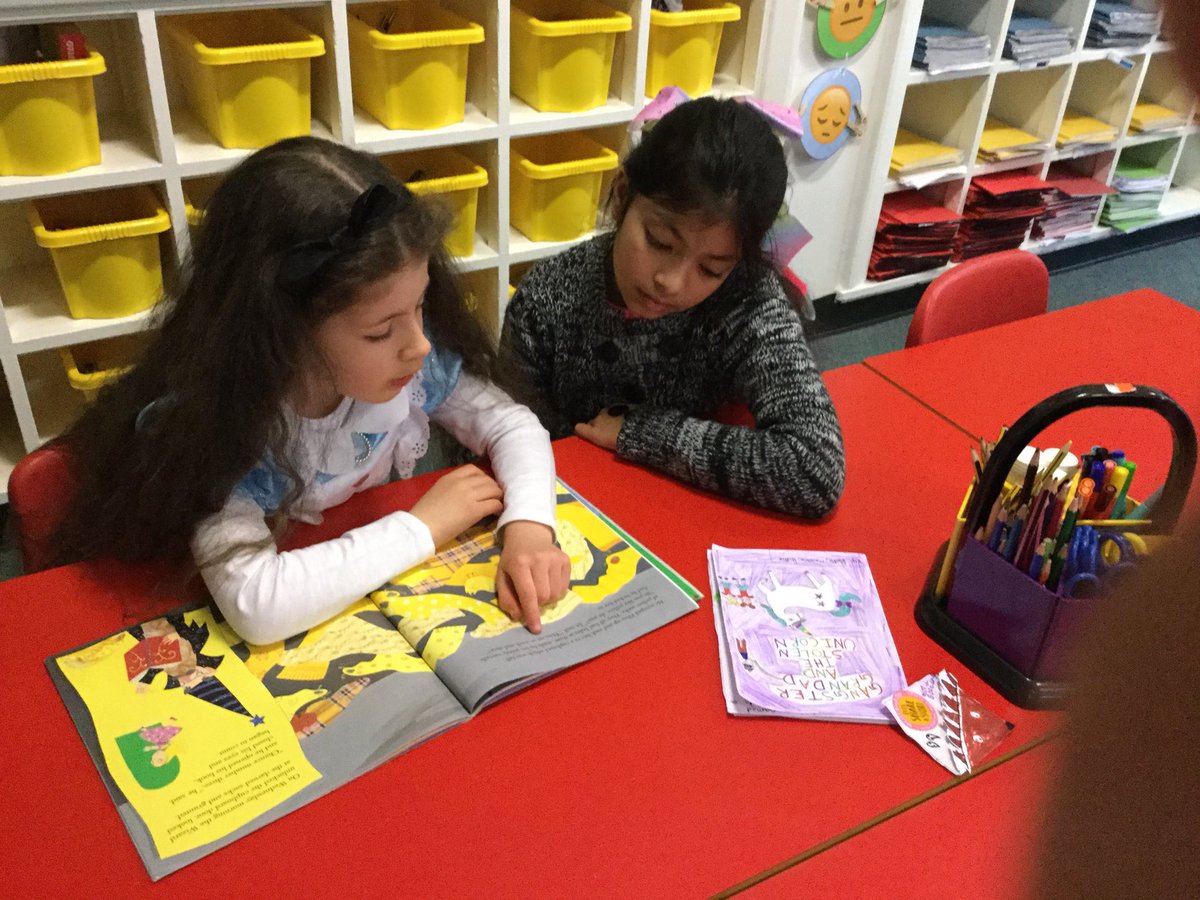 firsprimarysale's tweet photo. #Year2LT & Year4KH Enjoying shared reading for World Book Day! https://t.co/4sSvBwNy8o