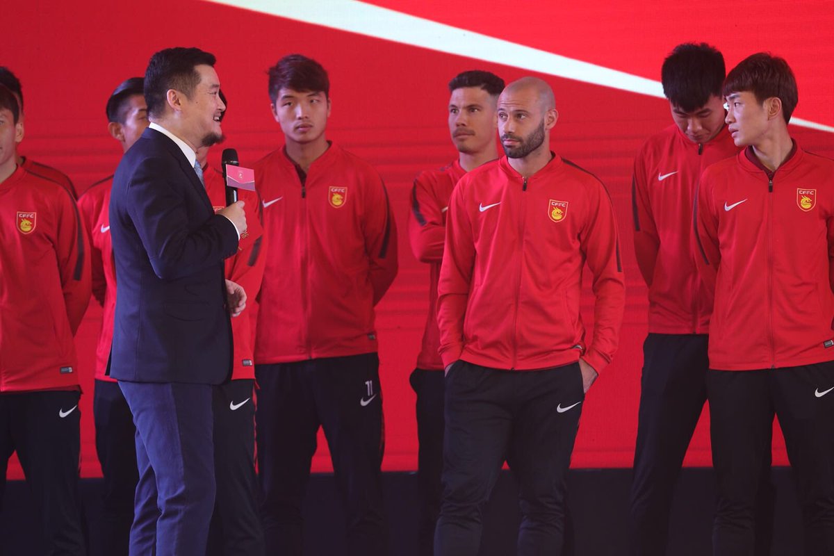Mascherano's tweet photo. Ready to start 🇨🇳 https://t.co/OOKdk7RkQ6