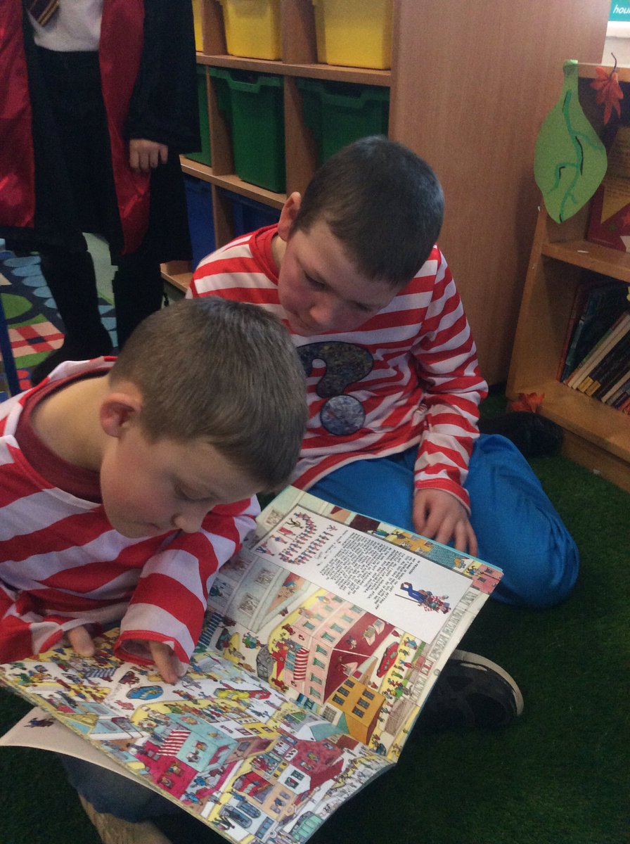 firsprimarysale's tweet photo. #year4KH #Year2LT Shared reading on #WorldBookDay. https://t.co/8mdQijts1a