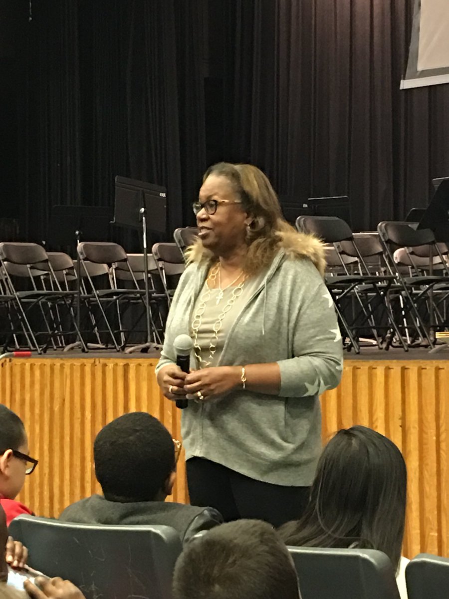 CSibirzeff's tweet photo. Sharon Robinson, author and daughter of Jackie Robinson, comes to celebrate Cloonan and Hart’s partnership and book club. She shares her insights on leadership and self-control. https://t.co/ozIe5kQeHG
