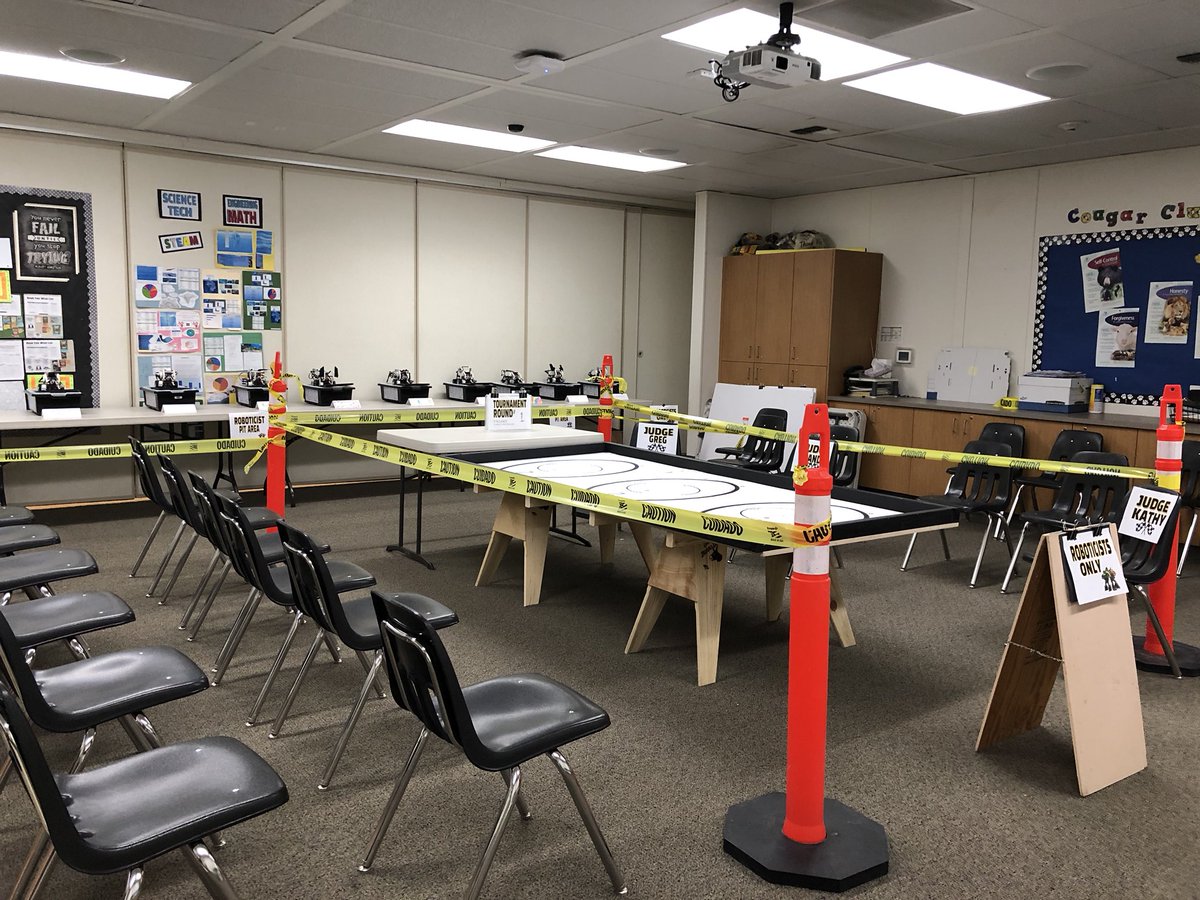 HighDeeGee's tweet image. Ready to put STEAM into action! Inaugural in-class Robotics tournament with judges @NodnarbTuhcs @trubol @HRCharterSchool #EV3robotics #classtourneyevent