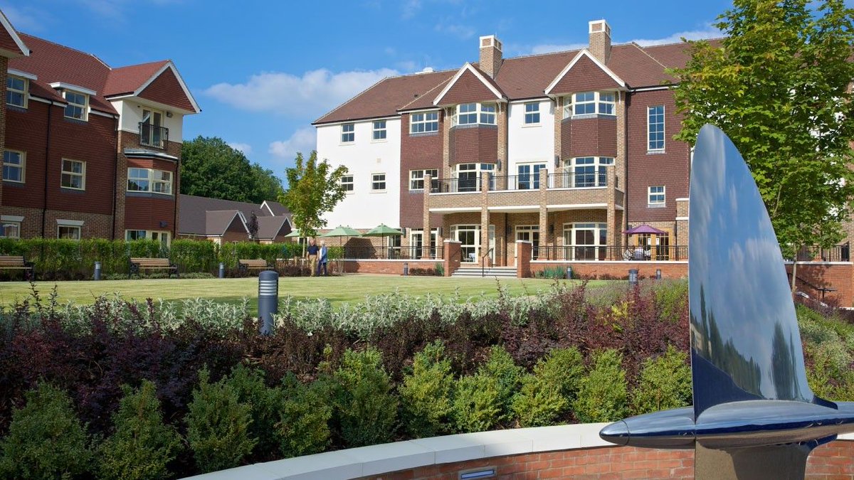 RVillages's tweet photo. All of our developments have got wonderful facilities available to the residents around the clock. #DurrantsVillage has a library, swimming pool and gym! https://t.co/6wT7xMS7VK https://t.co/KdSLQv6OvQ
